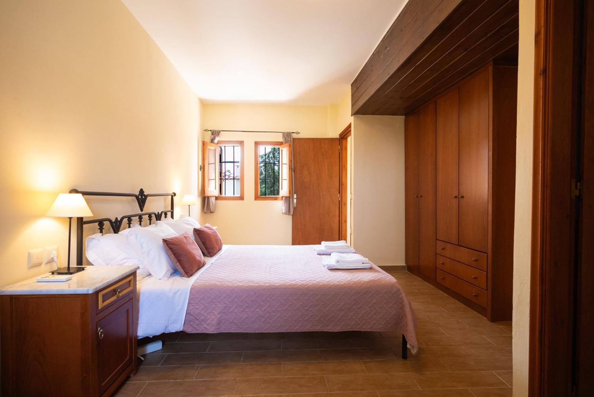 Retreat Homes Apokoronas Douliana Bagian luar foto